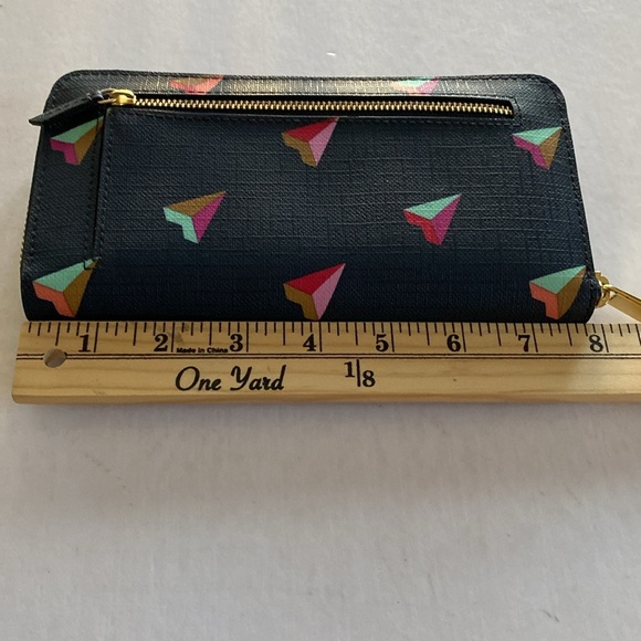 FOSSIL Vday Zip Clutch Hearst Zip Around Black Wallet. NWT - Picture 4 of 9